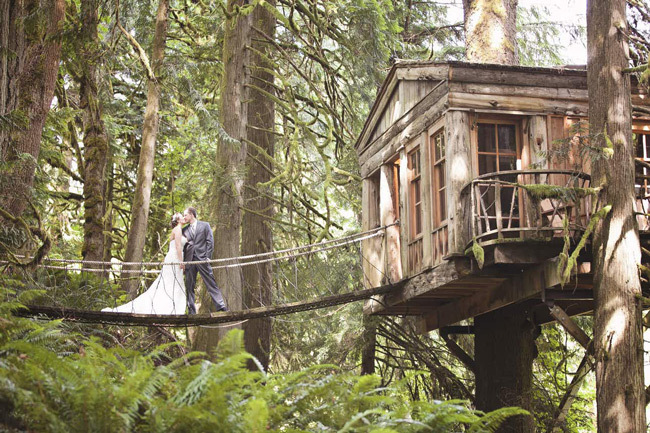 Unique + Cool Wedding Venues | Treehouses
