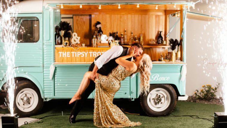 9 способов отпраздновать дату свадьбы