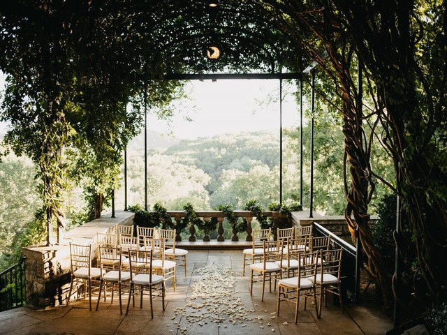 20 Botanical Garden Wedding Venues That Are Full of Natural Beauty