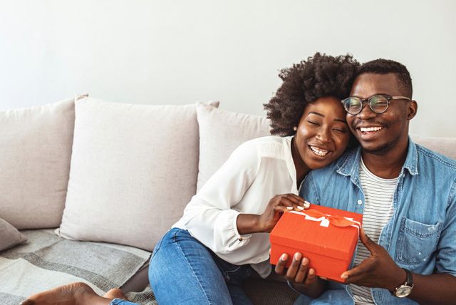 These Creative 3rd Anniversary Gifts Prove the 3rd Time’s a Charm