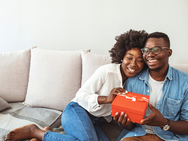 These Creative 3rd Anniversary Gifts Prove the 3rd Time’s a Charm