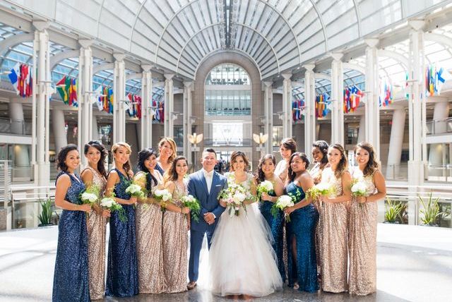 Домашняя вечеринка против подружек невесты