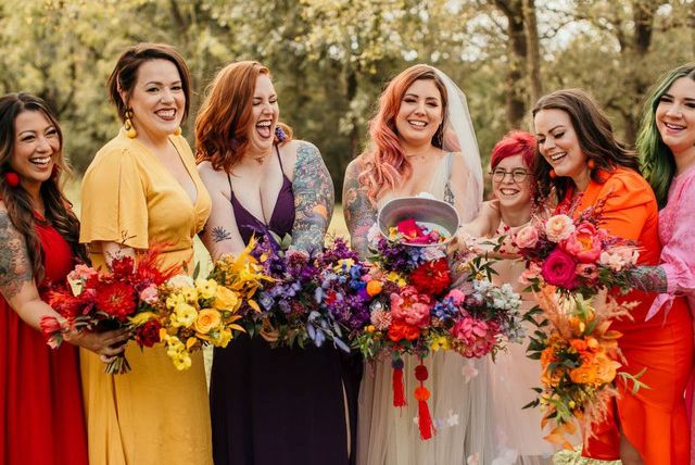 18 радужных свадебных идей, разрывающихся цветом