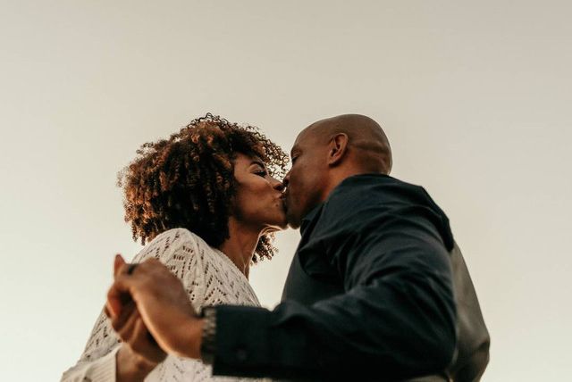 Wedding Anniversary Themes By Year: All the Gift Ideas You Need to Know