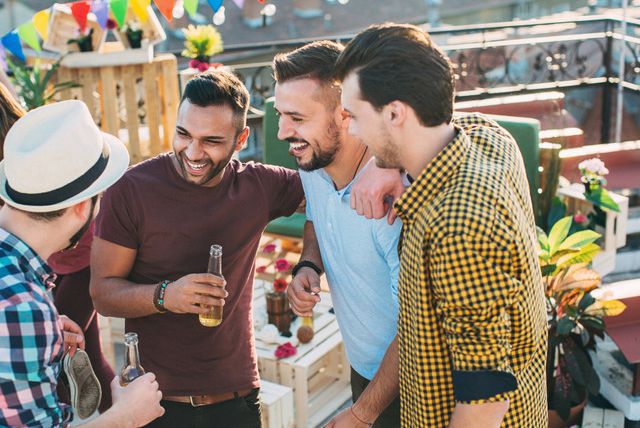 29 украшений для мальчишника, которые не выглядят глупо и неловко