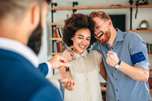 7 ключевых финансовых вех, которые стоит обсудить с вашим партнером