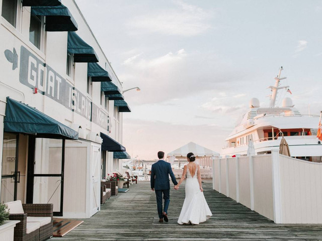 Эти 12 свадебных площадок в Ньюпорте, Род-Айленд, воплощают морское совершенство