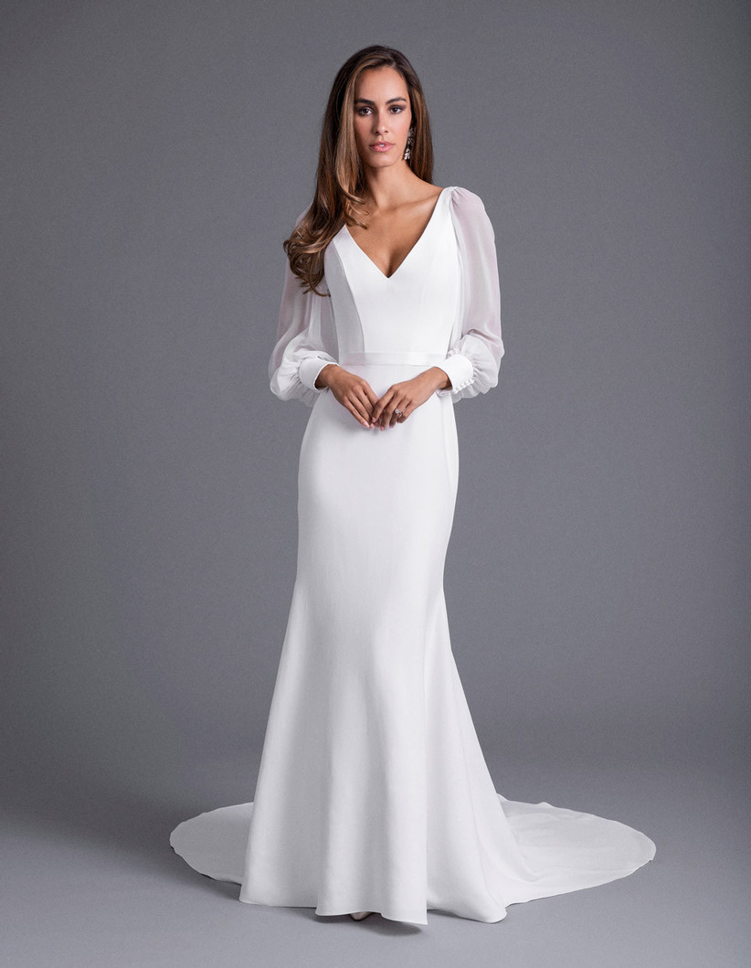 минималистичное свадебное платье с рукавами