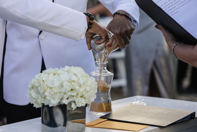 12 популярных обрядов свадебной церемонии и что они символизируют