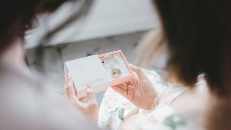 Свадебные аксессуары и товары для свадебной красоты, о которых вы даже не подозревали (и все они принадлежат женщинам!)