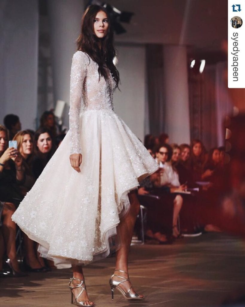 Асимметричное свадебное платье - фото 2