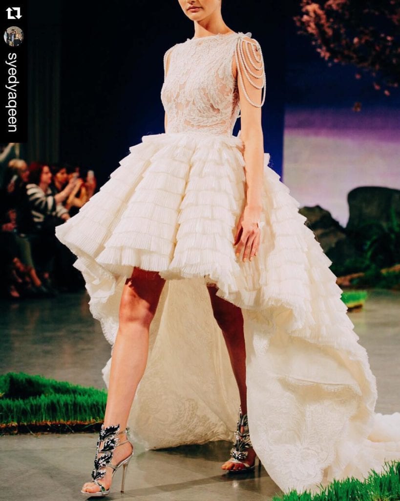 Асимметричное свадебное платье - фото 3