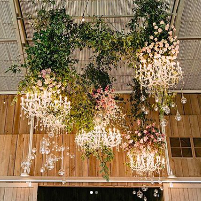 Свадебные украшения под потолок — фото 7