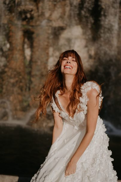 Alma Real - Свадебные платья - Коллекция 2022 - Фото: The Quirky - Свадебный блог: Босоногая невеста