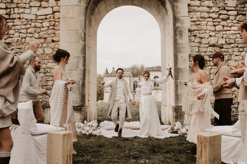 Свадьба в Château de la Mercerie в Шаранте - Фото: Alchemia Weddings - Свадебный блог: Босоногая невеста