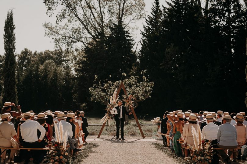 Свадьба в Mas d'Arvieux в Провансе - Фото: Лорен и Волк - Свадебный блог: Босоногая невеста